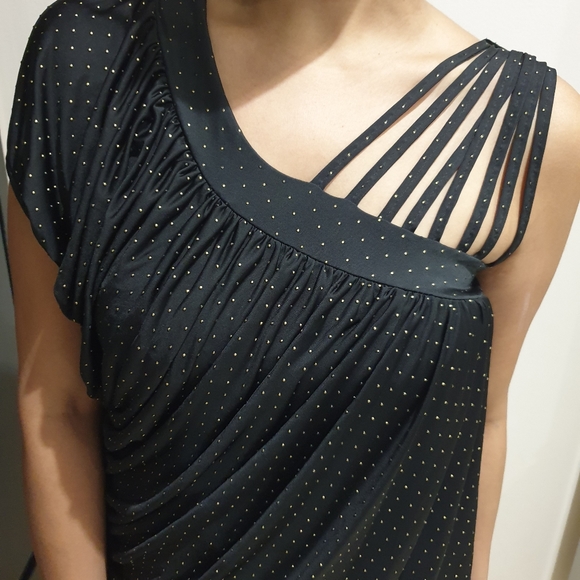 Black top - Picture 4 of 5